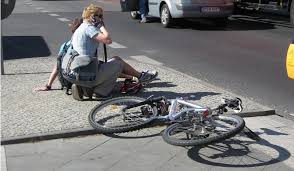 自転車で自分がケガをしたり、他人に怪我を負わせた賠償責任を補償