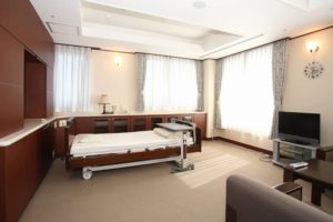 有名病院の個室差額ベッド代は、1日4万円5万円は当たり前です。